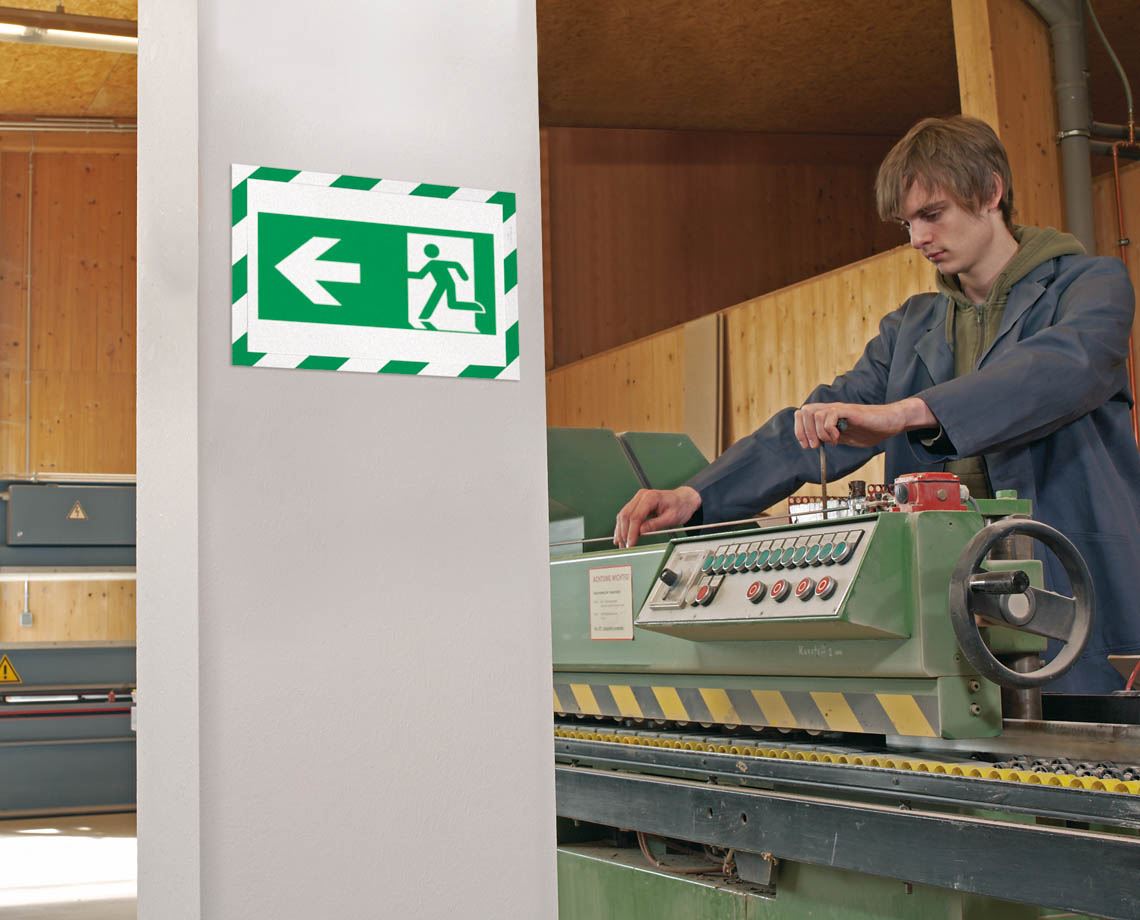 Durable DURAFRAME Adhesive Magnetic Hazard Frame | 2 Pack | A4 Green & White