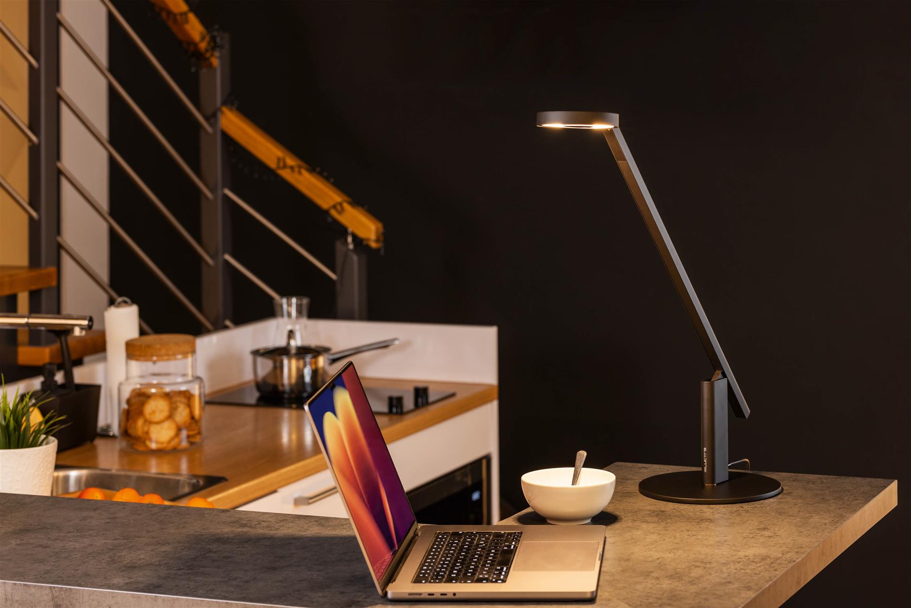 Luctra Aluminum Table LITE 3D Gesture Control Bio Effective Light | Black