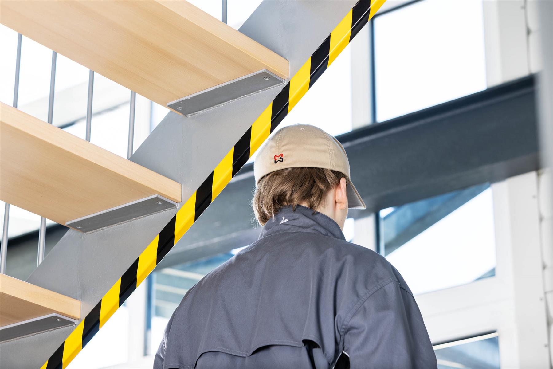 Durable Adhesive Warning Edge Impact Protection Profiles E8 | 1 Metre