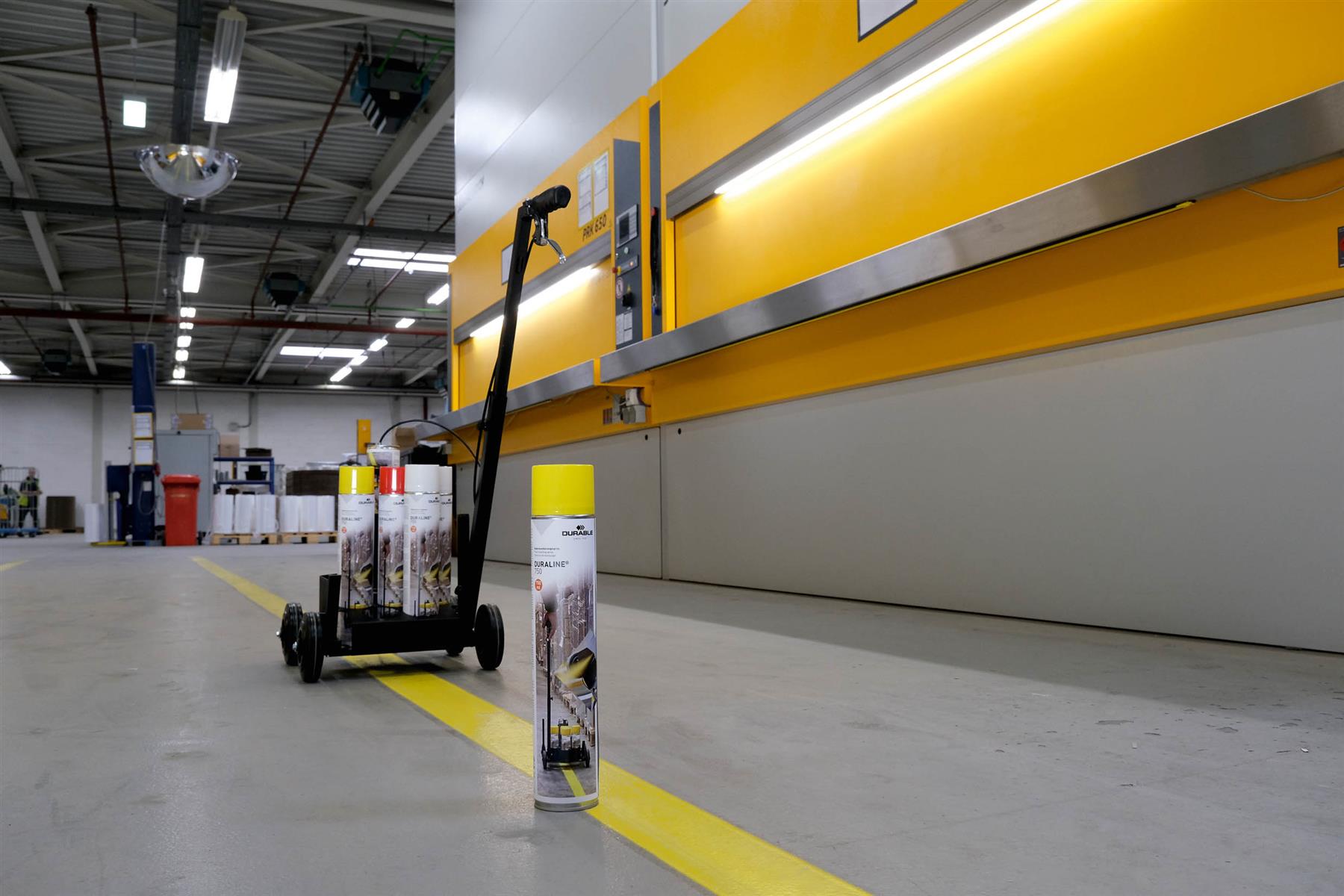 Durable DURALINE Floor Marking Spray 750ml | Permanent Line Paint | White