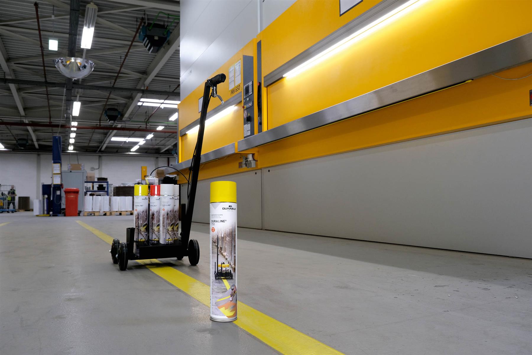Durable DURALINE Floor Marking Spray 750ml | Permanent Line Paint | Yellow