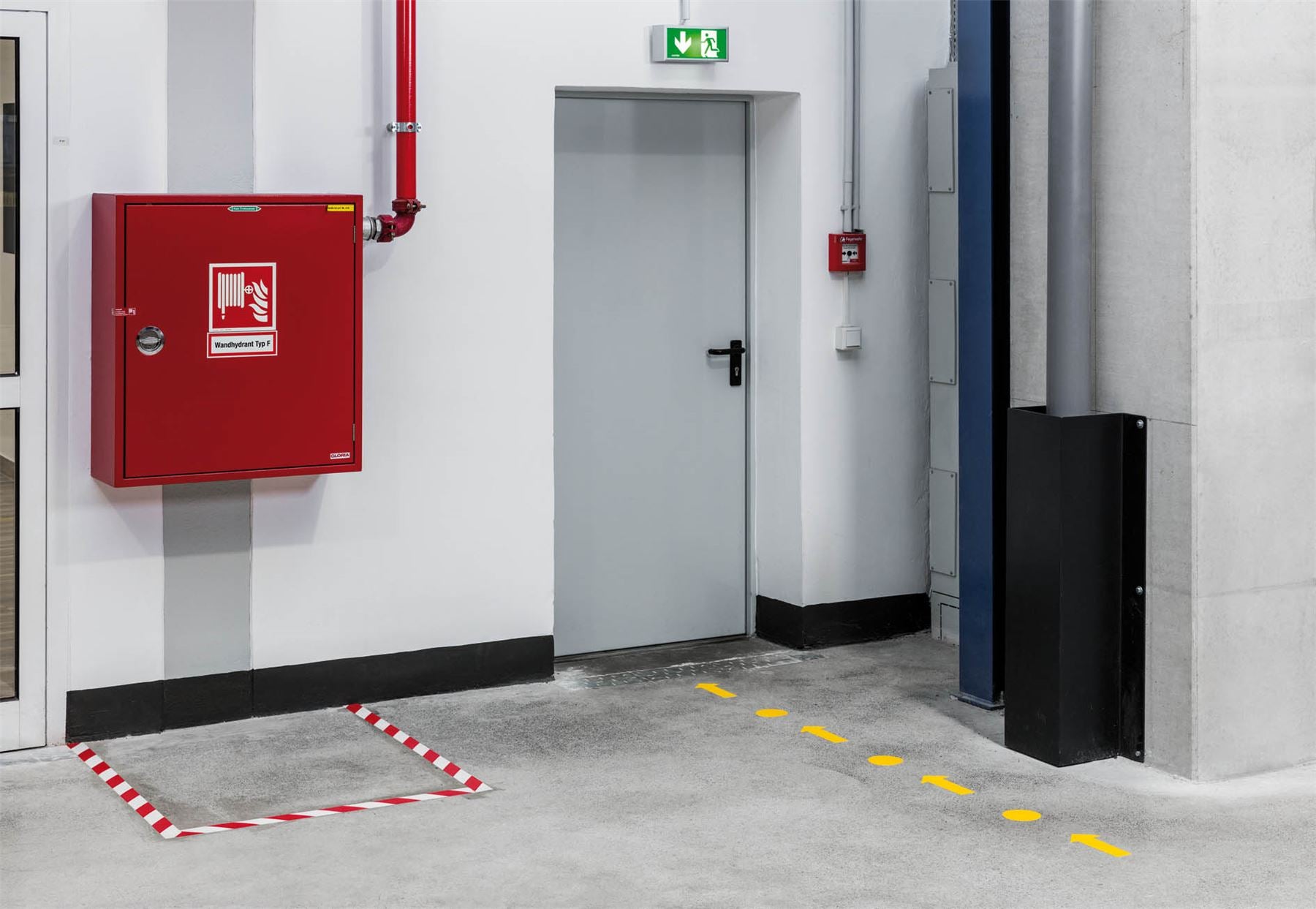 Durable DURALINE Safety Non-Slip Hazard Warning Tape | 50mm x 30m | Red/White
